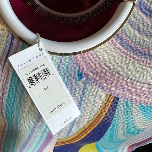 New with tags Trina Turks beach bag/ tote/ handbag retailed for $358.00 - Picture 4 of 5